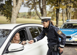 Symbolbild: Polizeikontrolle