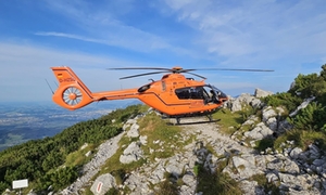 Hubschrauber landet am Hochstaufen