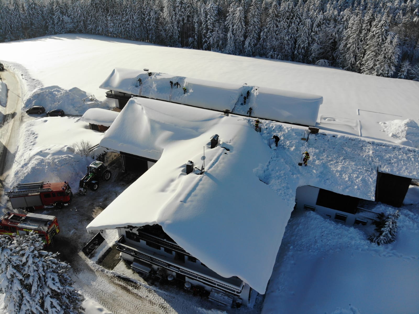 Dachräumung Pechnschneid Winter Katastrophenfall Traunmstein