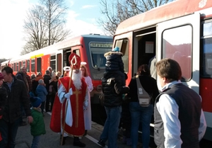 Warten Christkind Bahnhof Waging