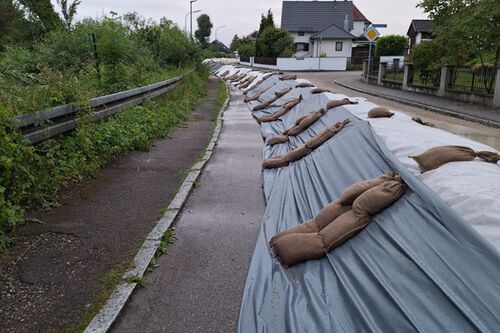 Ein Zusaetzlicher Schutzwall