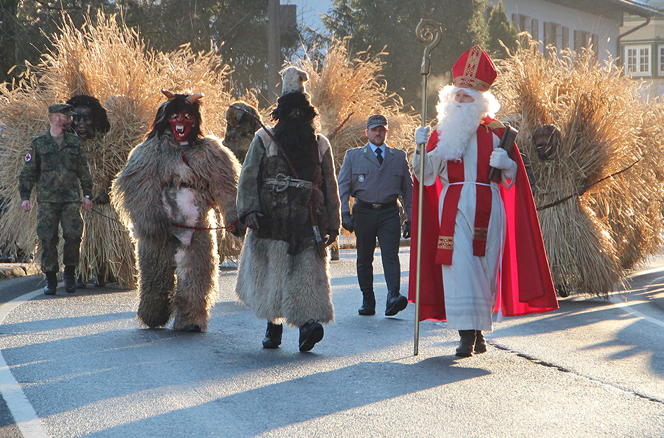 Nikolaus und Krampus: Eine uralte Tradition